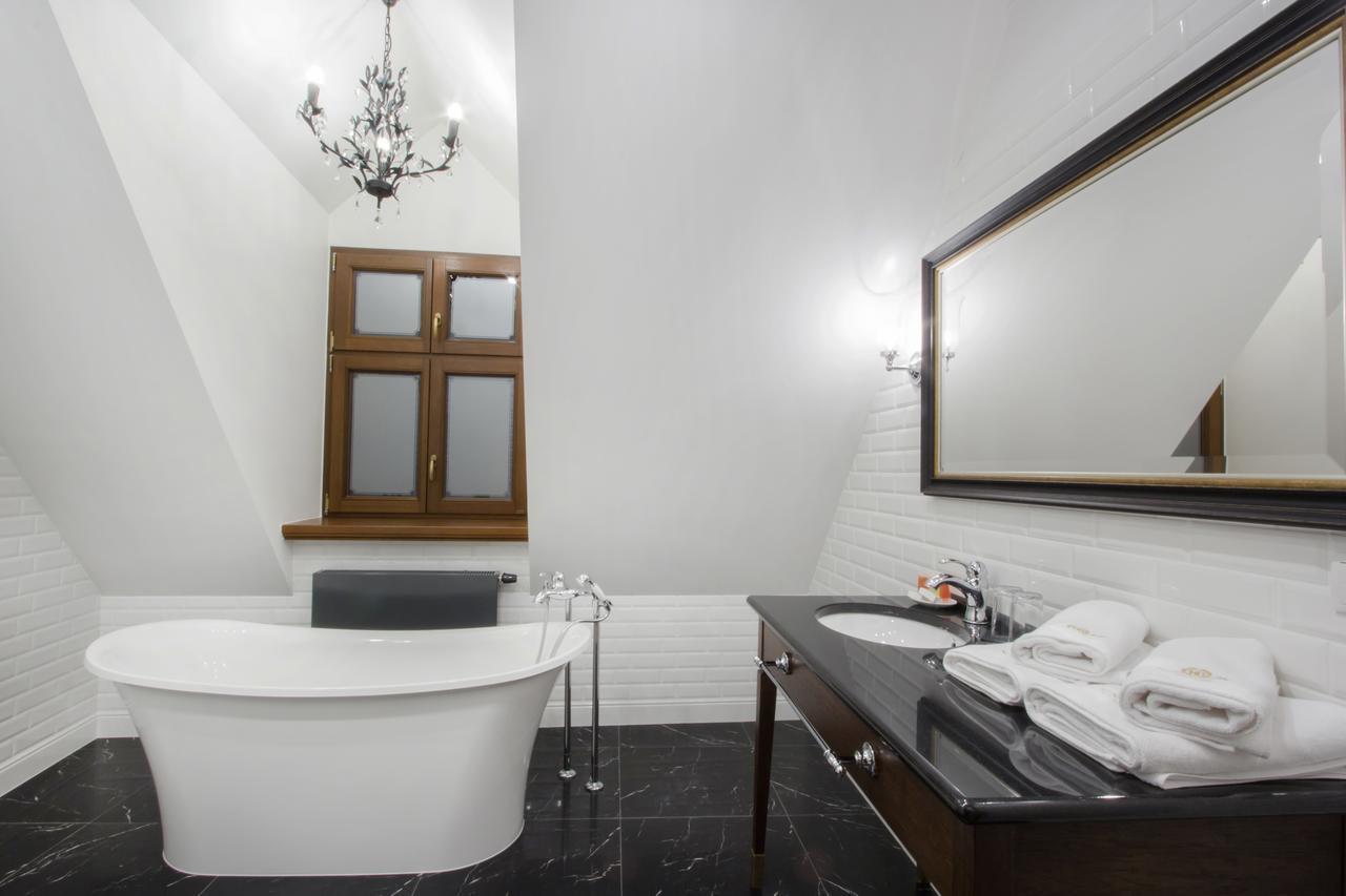 Hg Hotel Toszek Esterno foto