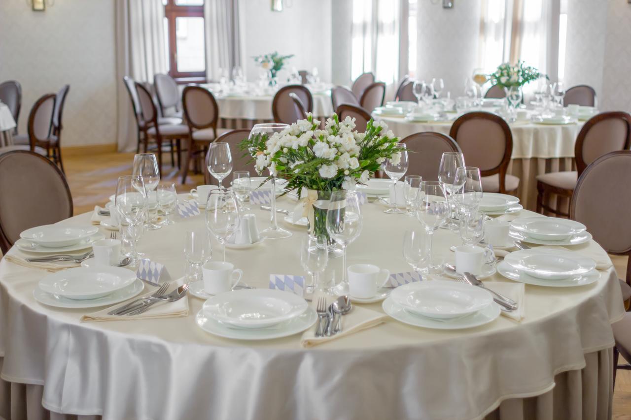Hg Hotel Toszek Esterno foto